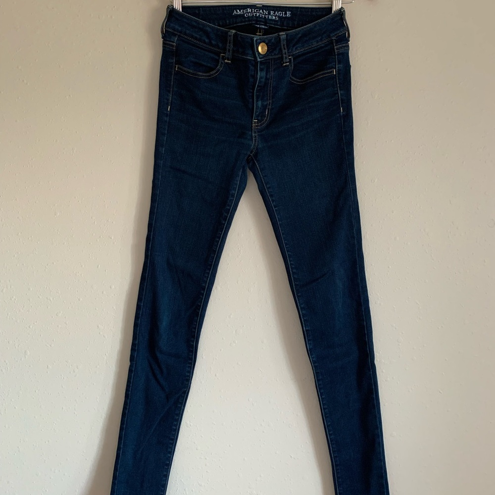 American Eagle dark wash skinny jeans